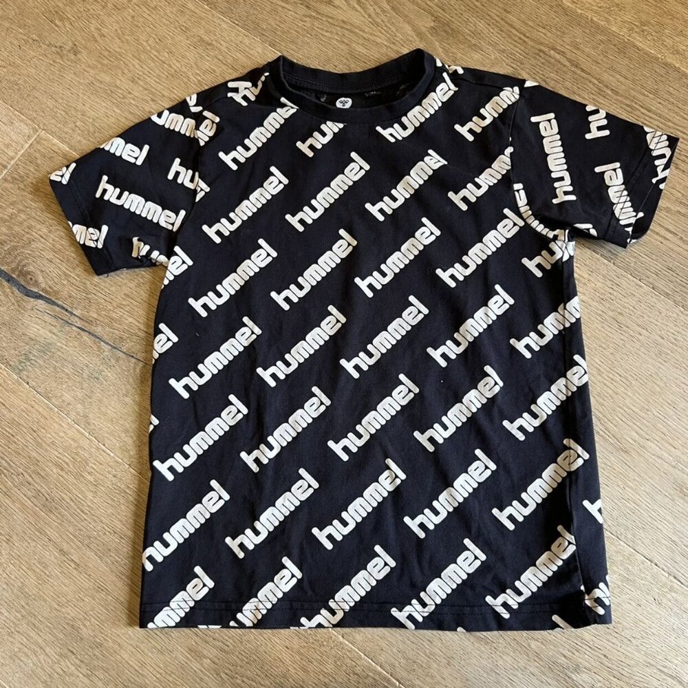 Hummel Graphic Black Tee ..